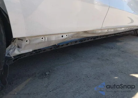 2022 Tesla Model Y Performance Dual Motor All-Wheel Drive z USA, uszkodzony, nr VIN 7SAYGDEF6NF495321